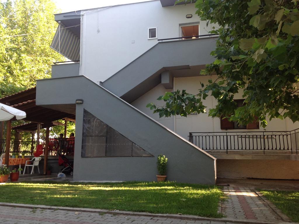 Villa Maria Ofrinion Bagian luar foto